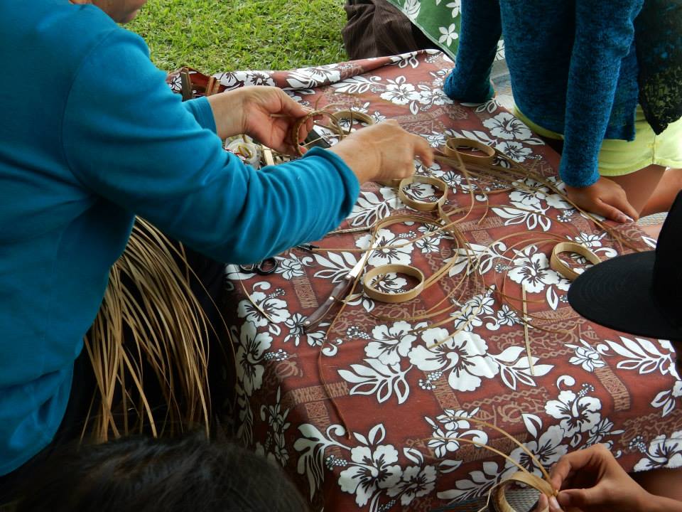 hala-bracelet-weave-table.jpg